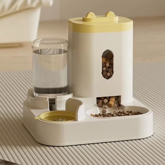 Distributeur croquette chat